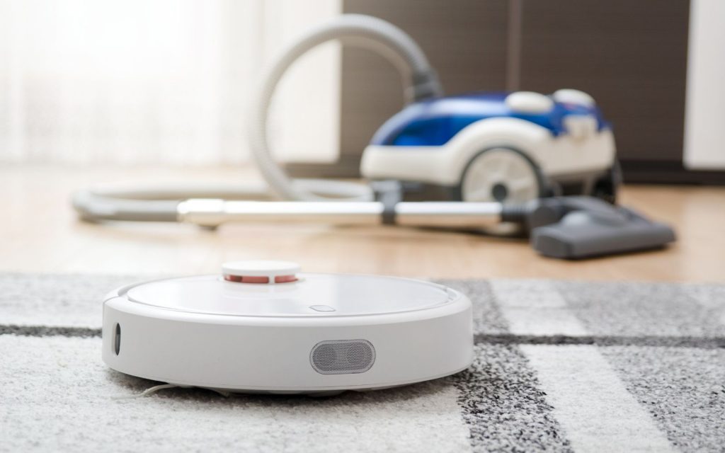 Choose the best vacuum cleaners for your hardwood floors.